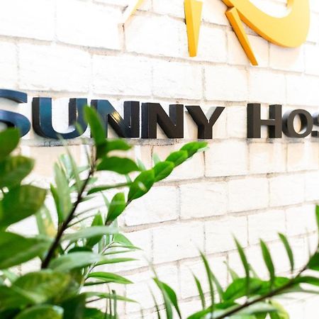 Sunny Hostel Chiangmai @Tha Pae チエンマイ エクステリア 写真