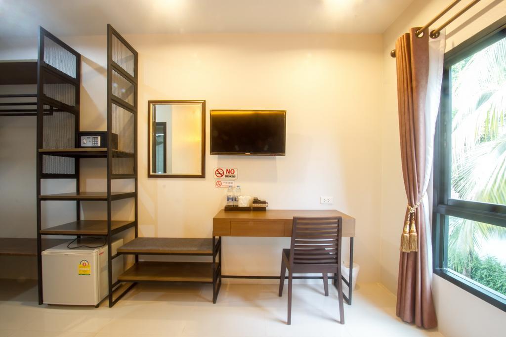 Sunny Hostel Chiangmai @Tha Pae チエンマイ 部屋 写真