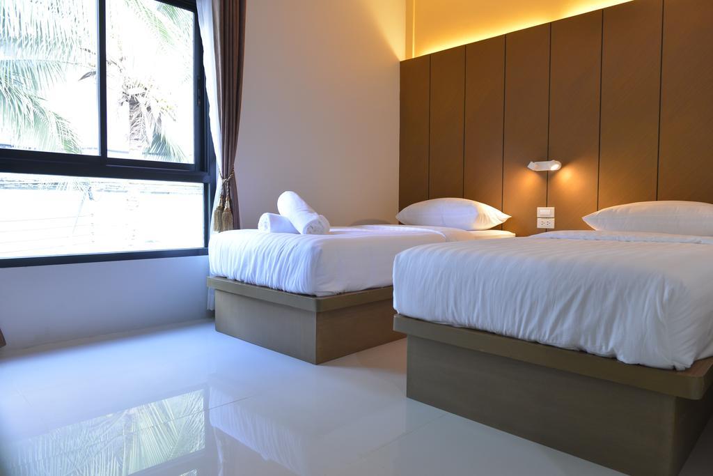 Sunny Hostel Chiangmai @Tha Pae チエンマイ エクステリア 写真