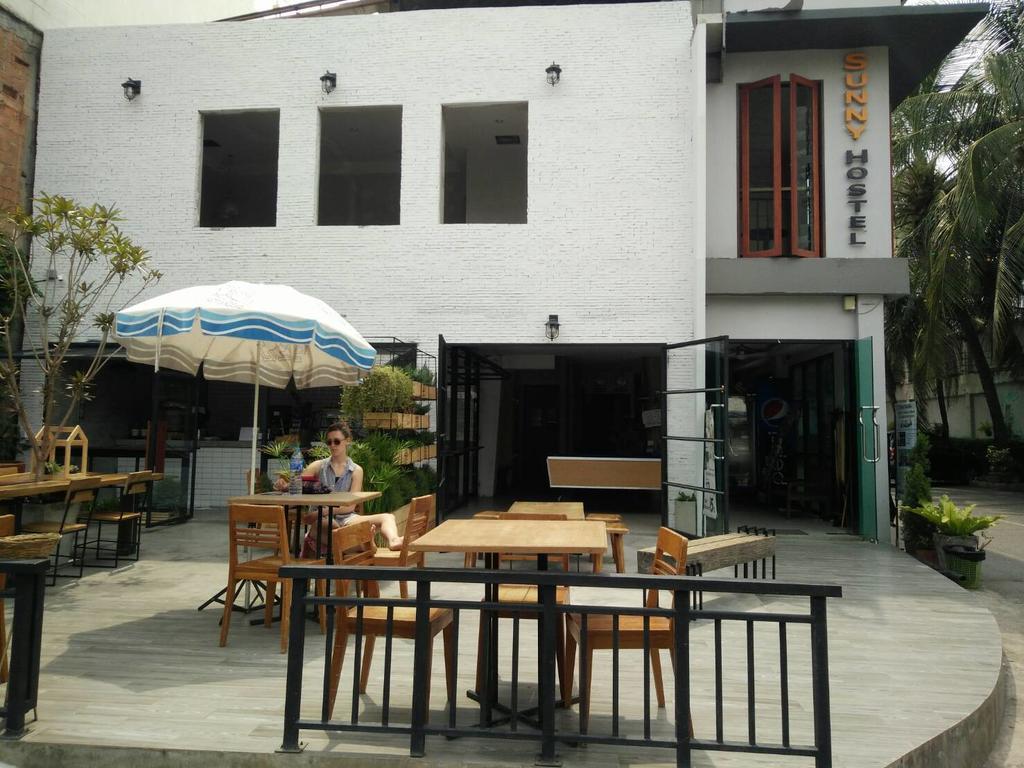 Sunny Hostel Chiangmai @Tha Pae チエンマイ エクステリア 写真