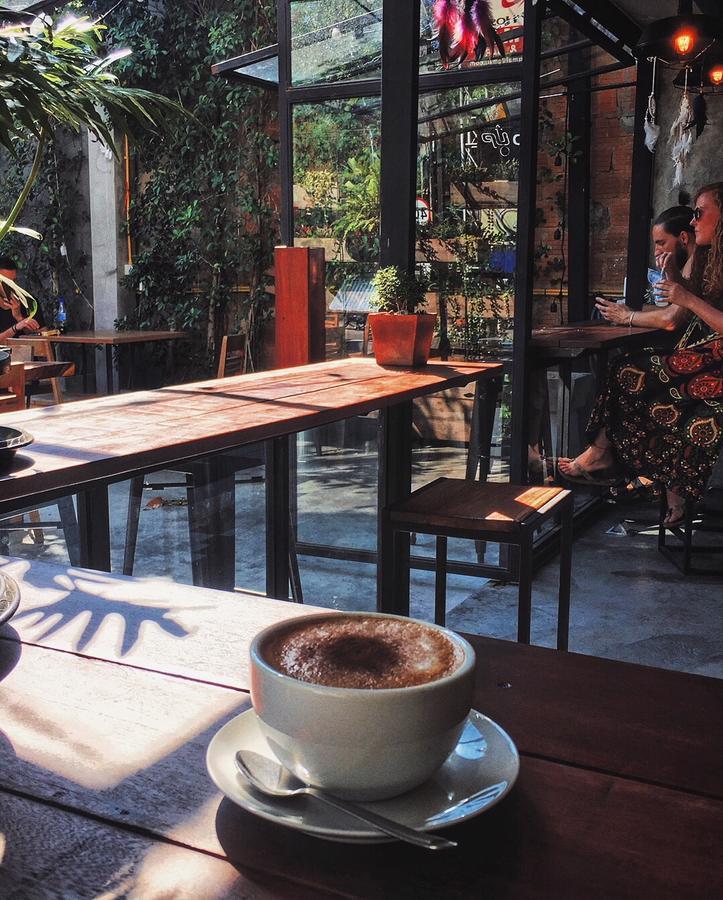 Sunny Hostel Chiangmai @Tha Pae チエンマイ エクステリア 写真