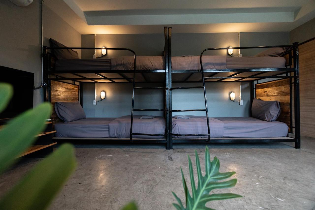 Sunny Hostel Chiangmai @Tha Pae チエンマイ エクステリア 写真